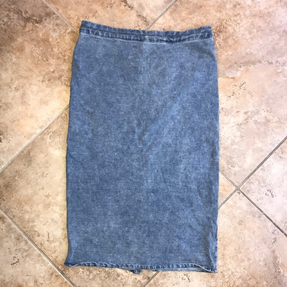 Denim like stretch pencil skirt with zipper midi - Picture 3 of 10